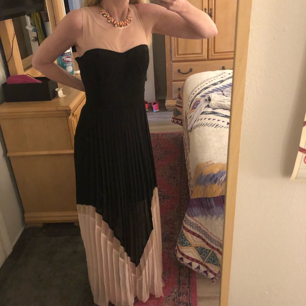 Jessica Simpson Pleated maxi dress